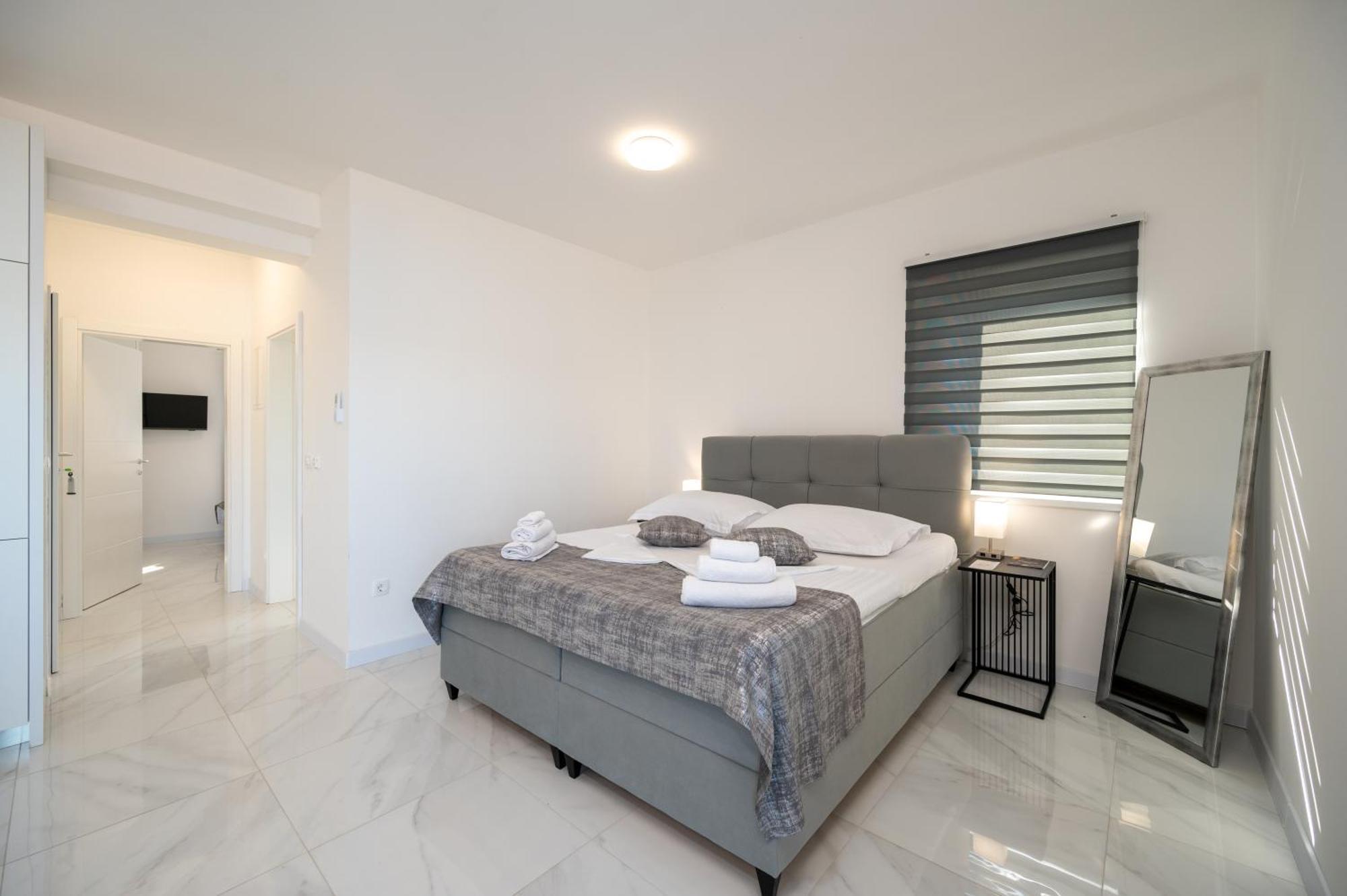 Apartments Filipo Trogir Ngoại thất bức ảnh